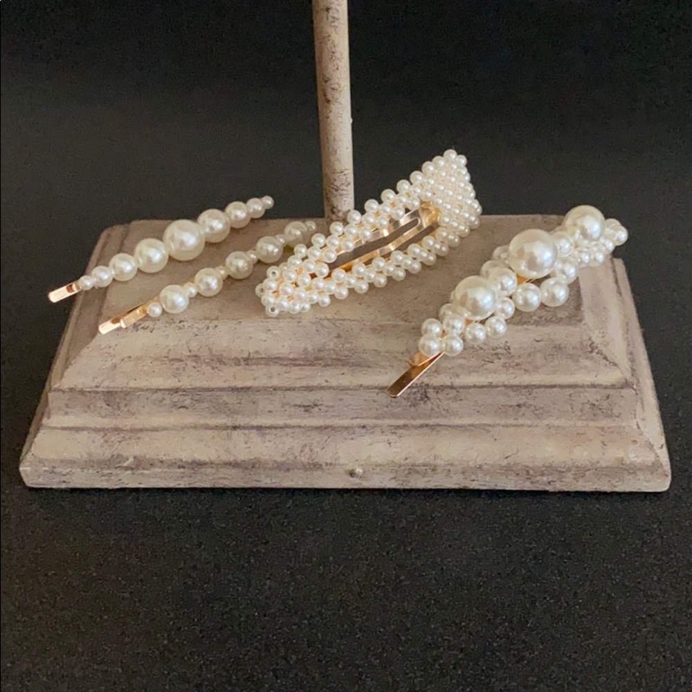 Really Beautiful Pearl Hair Clips